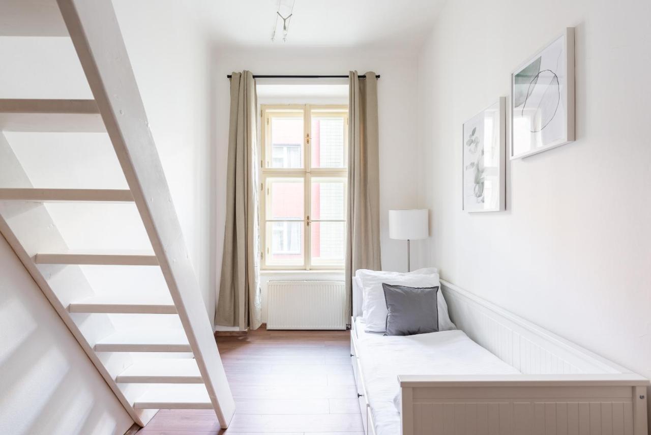 Budget Reznicka Apartment ปราก ภายนอก รูปภาพ