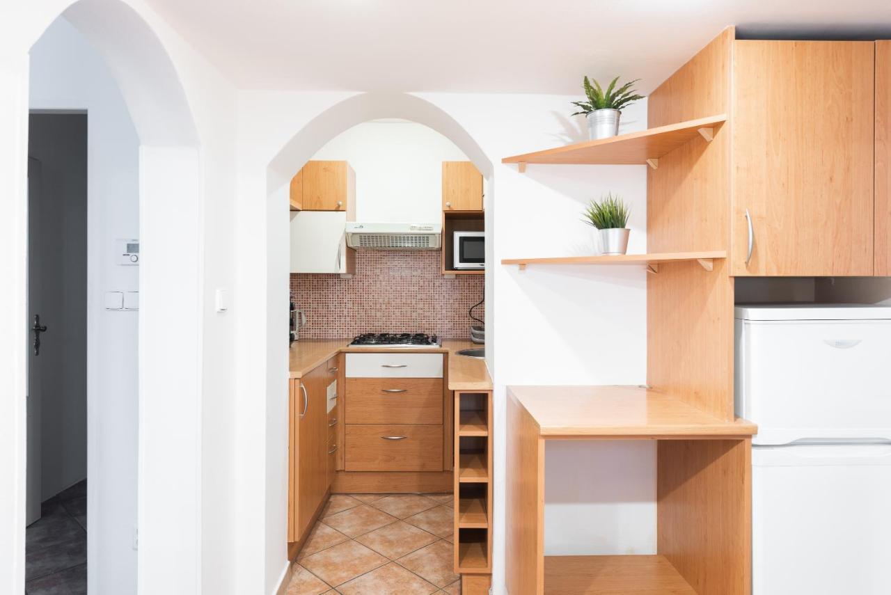 Budget Reznicka Apartment ปราก ภายนอก รูปภาพ