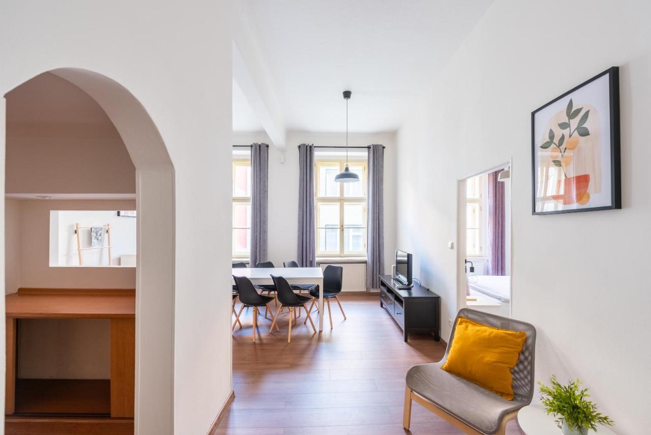 Budget Reznicka Apartment ปราก ภายนอก รูปภาพ