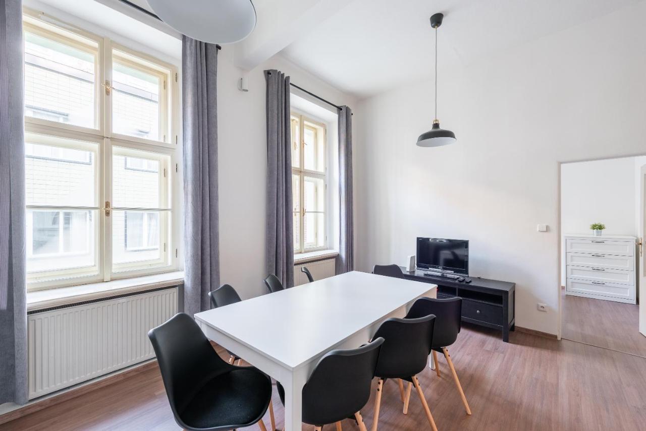 Budget Reznicka Apartment ปราก ภายนอก รูปภาพ